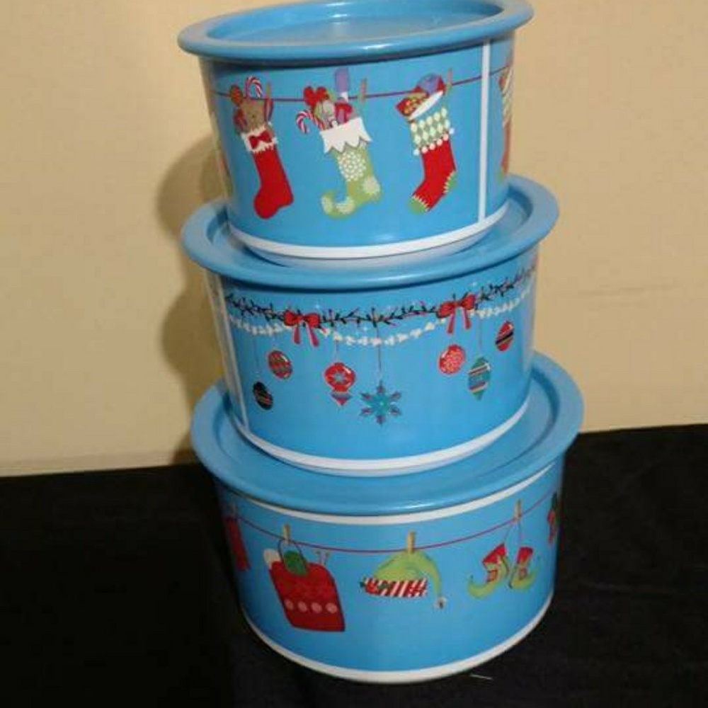 Tupperware- 6 cup canister only